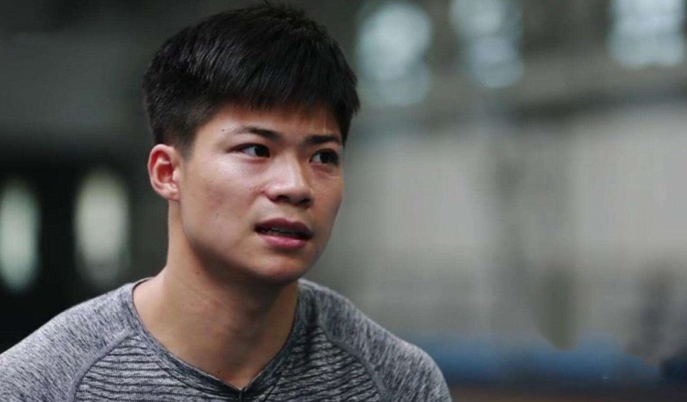 在巴萨主场3比2击败阿尔梅里亚的比赛中，菲利克斯半场被换下，MarcosBenito指出，菲利克斯遭遇背部伤病，他感觉背部疼痛，对阵瓦伦西亚的比赛他就是带伤出战。